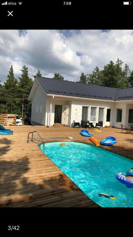 Lomamokki 25 Km Turusta Hotel Masku Екстериор снимка