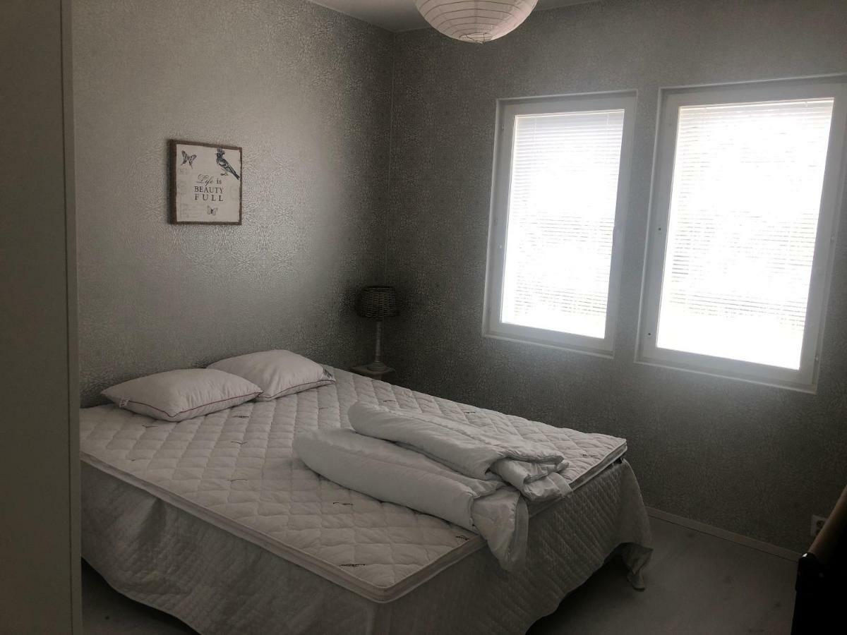 Lomamokki 25 Km Turusta Hotel Masku Екстериор снимка